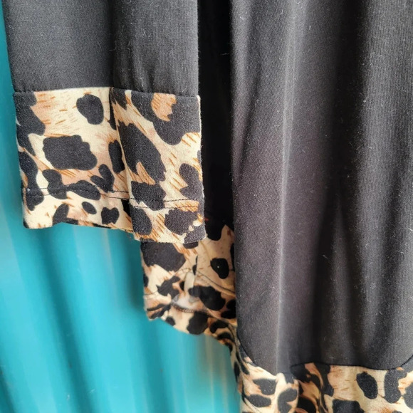 Emery Rose Plus Black Asymmetrical Tee top with faux leopard print 1XL  (14) - Picture 2 of 6